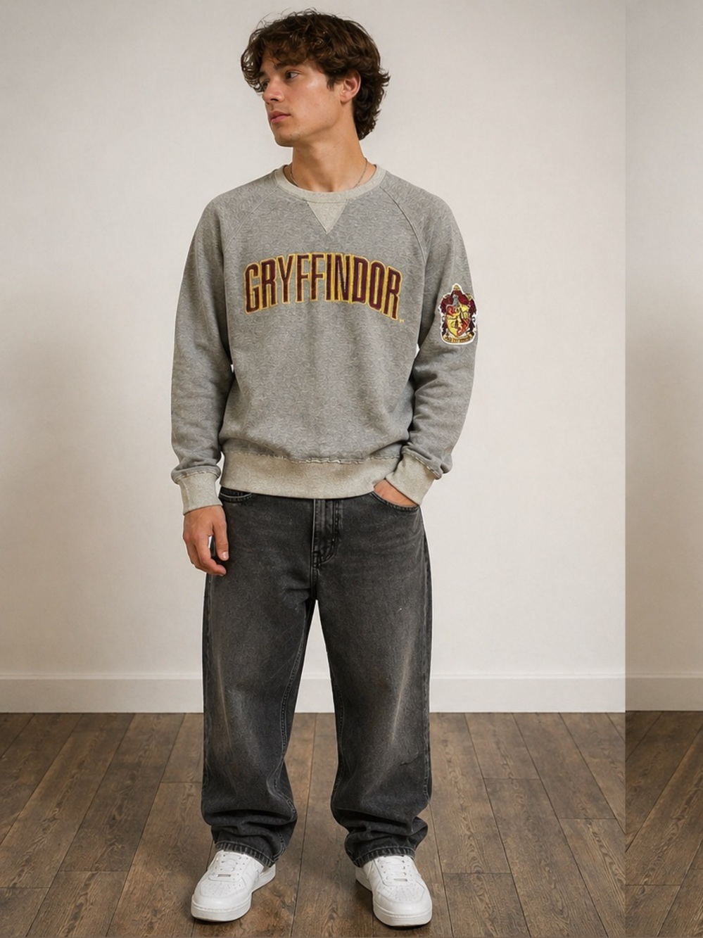 Harry Potter Gryffindor Crewneck Sweatshirt Size Small